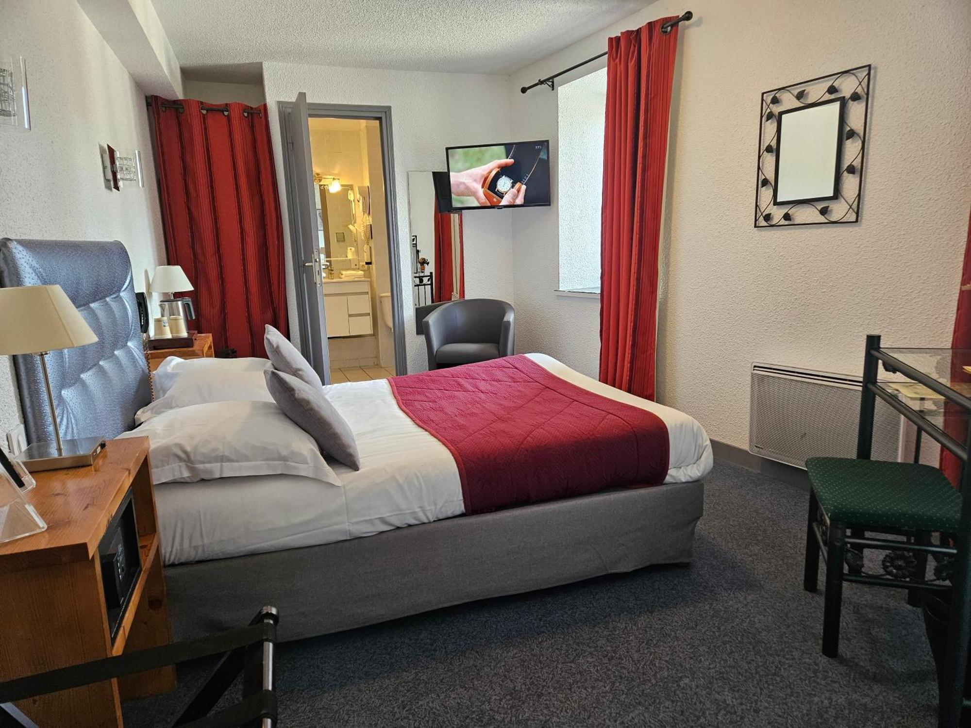 Le Val D'Amby Hotell Hieres-Sur-Amby Exteriör bild