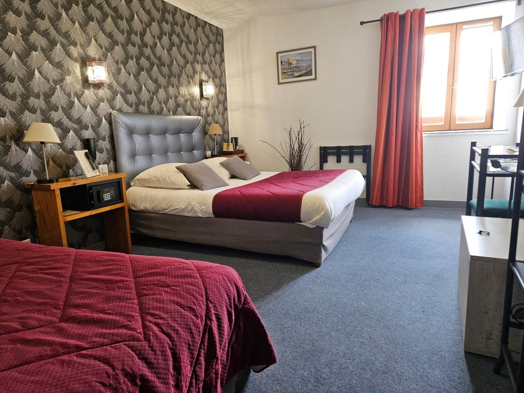 Le Val D'Amby Hotell Hieres-Sur-Amby Exteriör bild