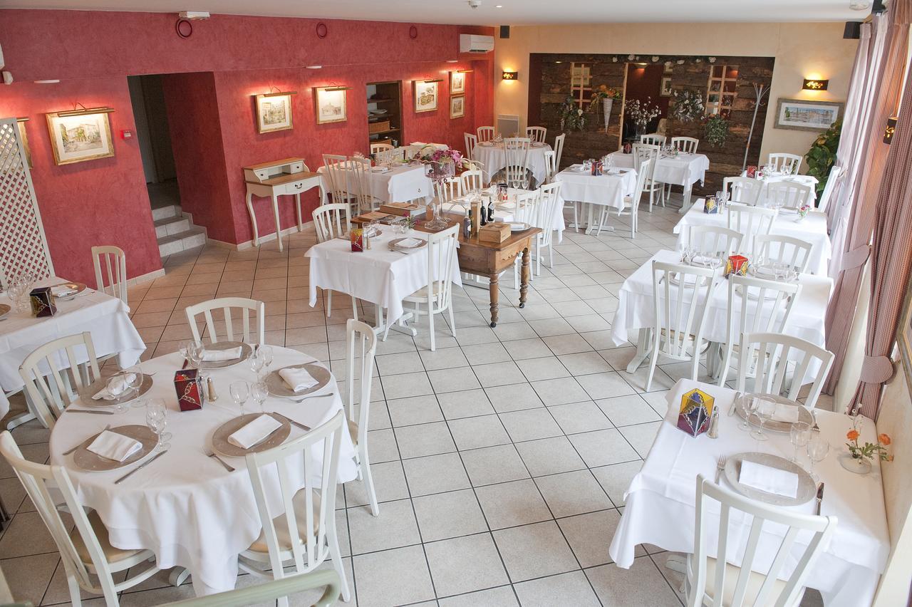 Le Val D'Amby Hotell Hieres-Sur-Amby Exteriör bild